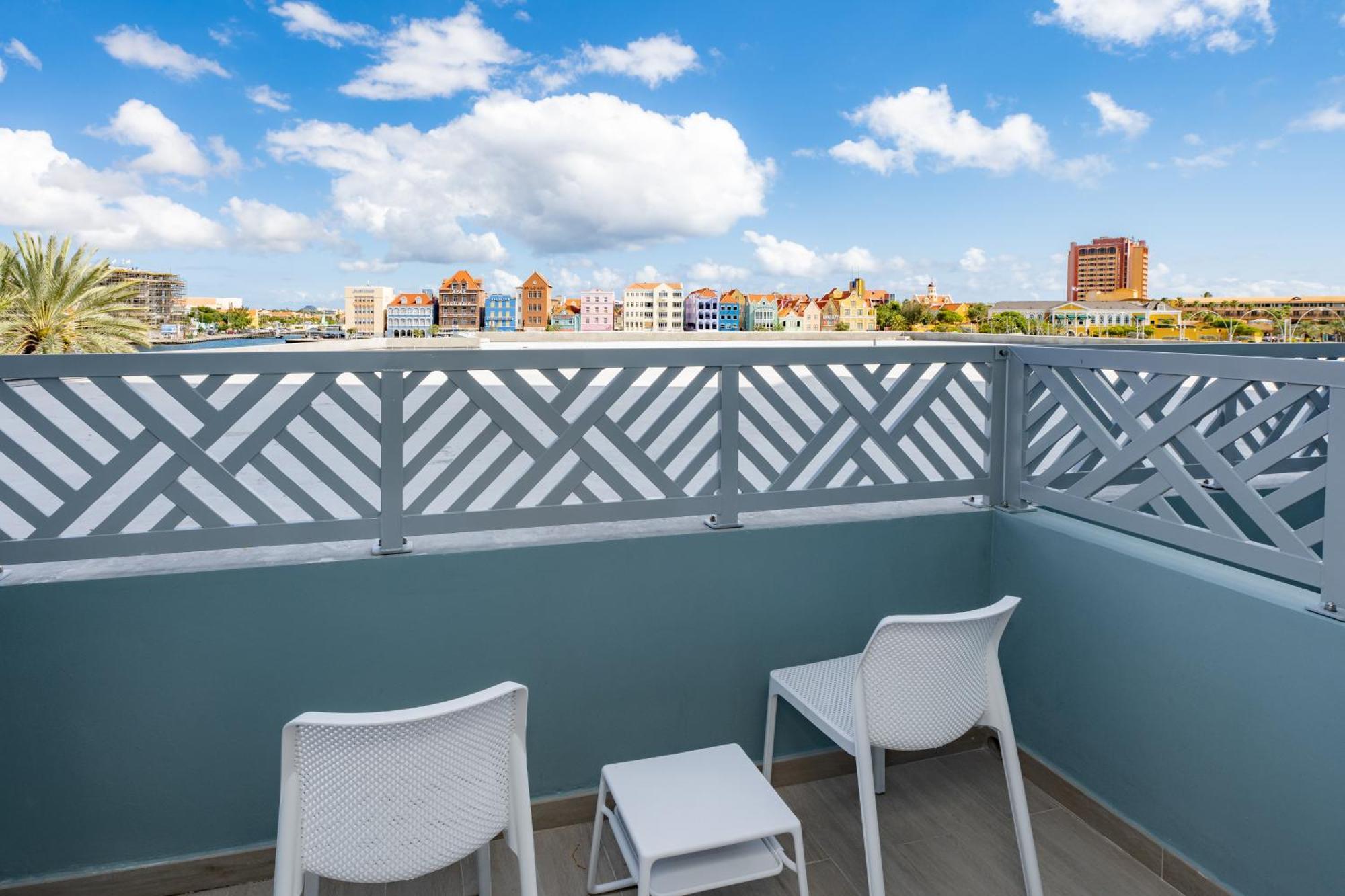 Harbor Hotel & Casino Curacao Вилемстад Стая снимка
