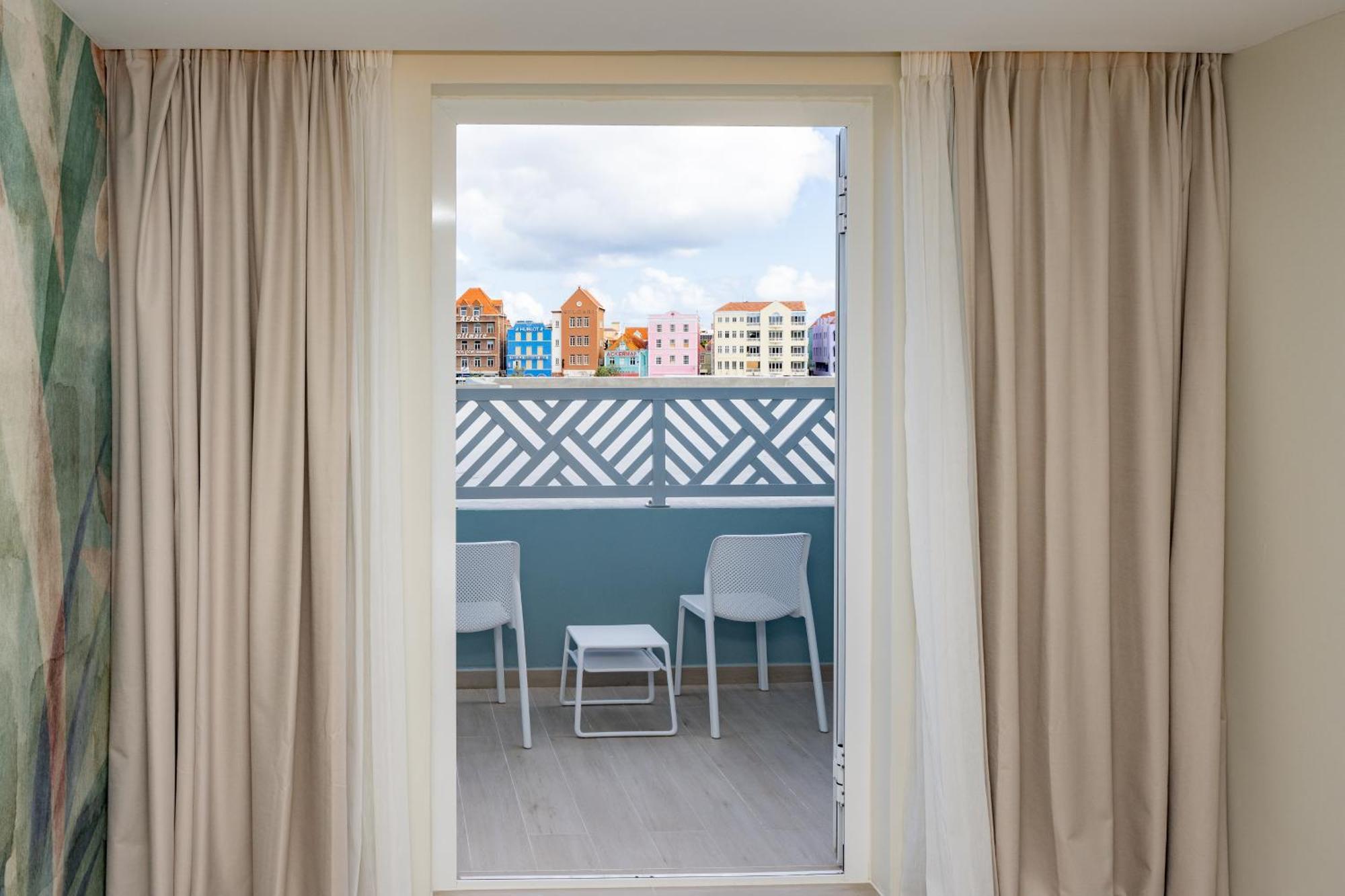 Harbor Hotel & Casino Curacao Вилемстад Стая снимка