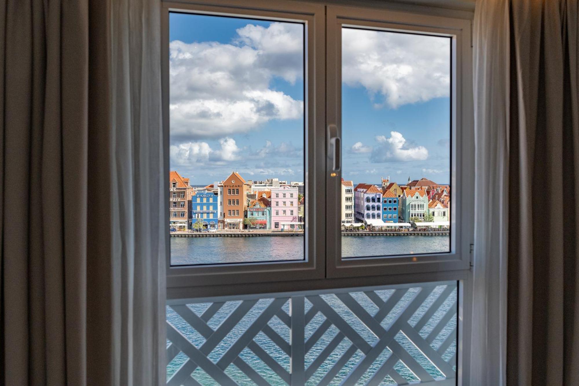 Harbor Hotel & Casino Curacao Вилемстад Стая снимка